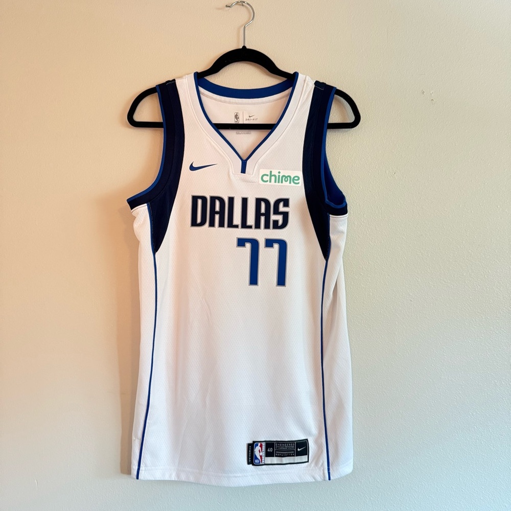 Dallas Mavericks Basketball Jersey